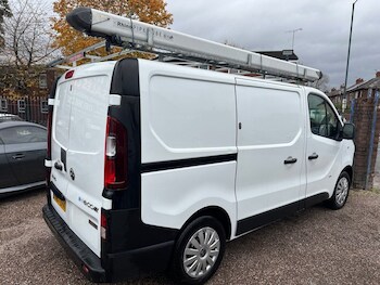Used Vauxhall Vivaro 2017 for sale - 76470385: Photo
