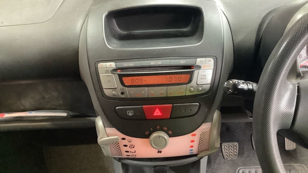 Used Peugeot 107 2011 for sale - 76376266: Photo 13