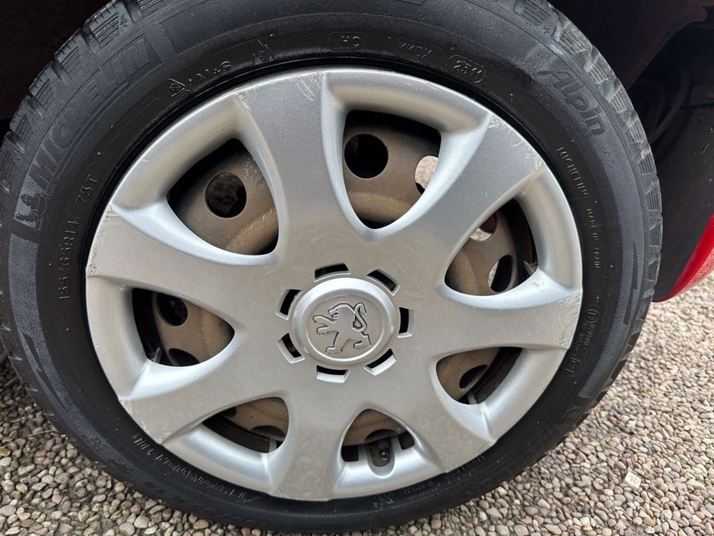 Used Peugeot 107 2011 for sale - 76376266: Photo 17