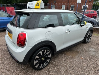 Used MINI Electric Hatch 2020 for sale - 75320379: Photo