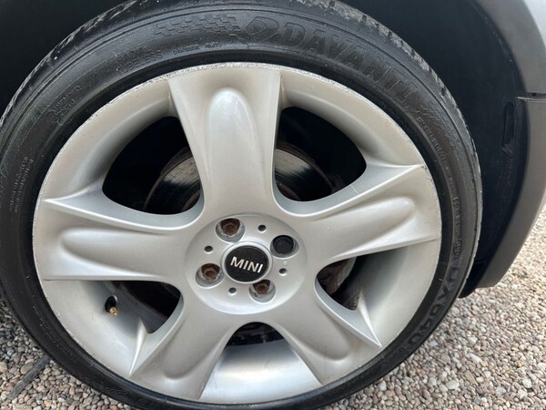 Used MINI Convertible 2004 for sale - 75312817: Photo 23