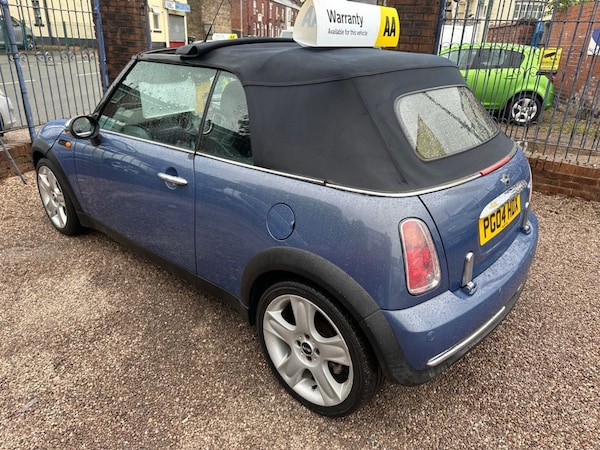Used MINI Convertible 2004 for sale - 75312817: Photo 2