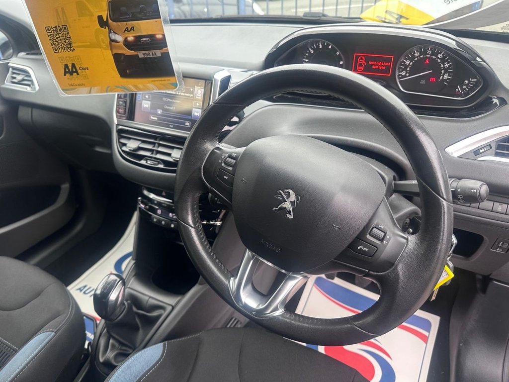 Used Peugeot 208 2015 for sale - 77806582: Photo 12