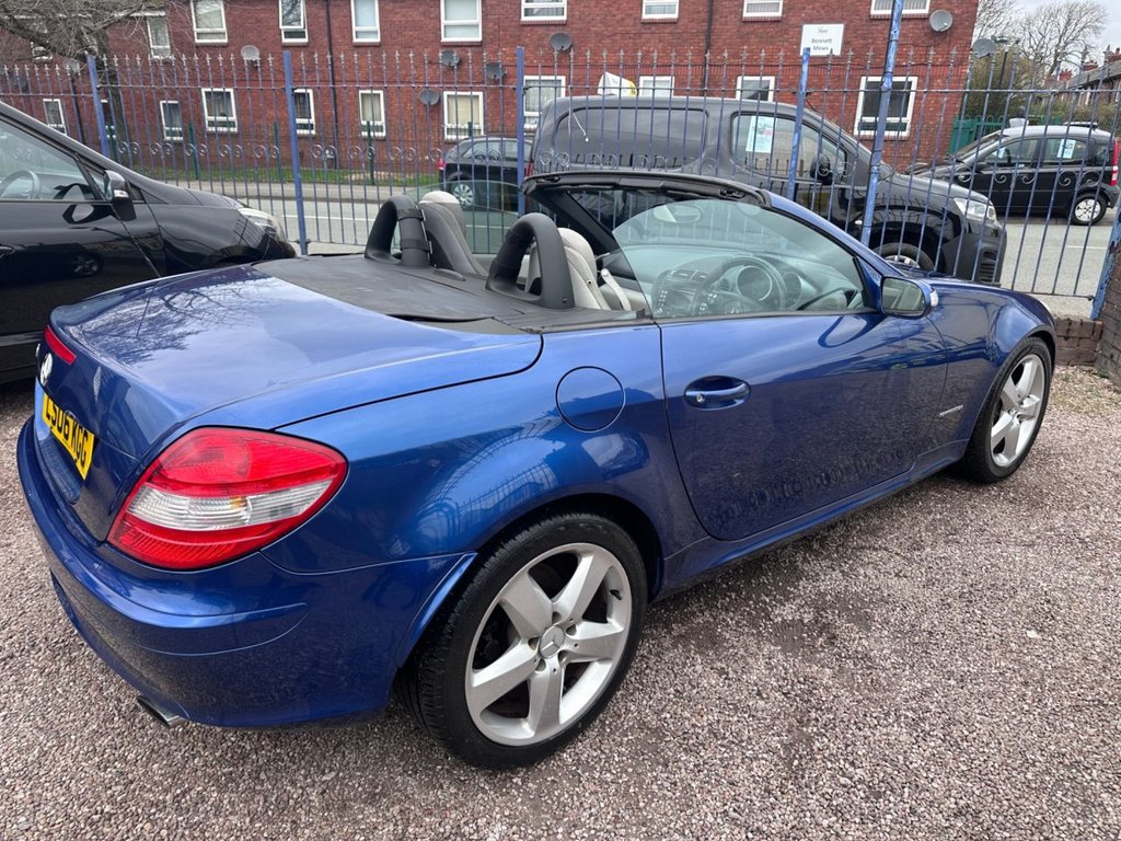 Used Mercedes-Benz SLK 2006 for sale - 77725782: Photo 2