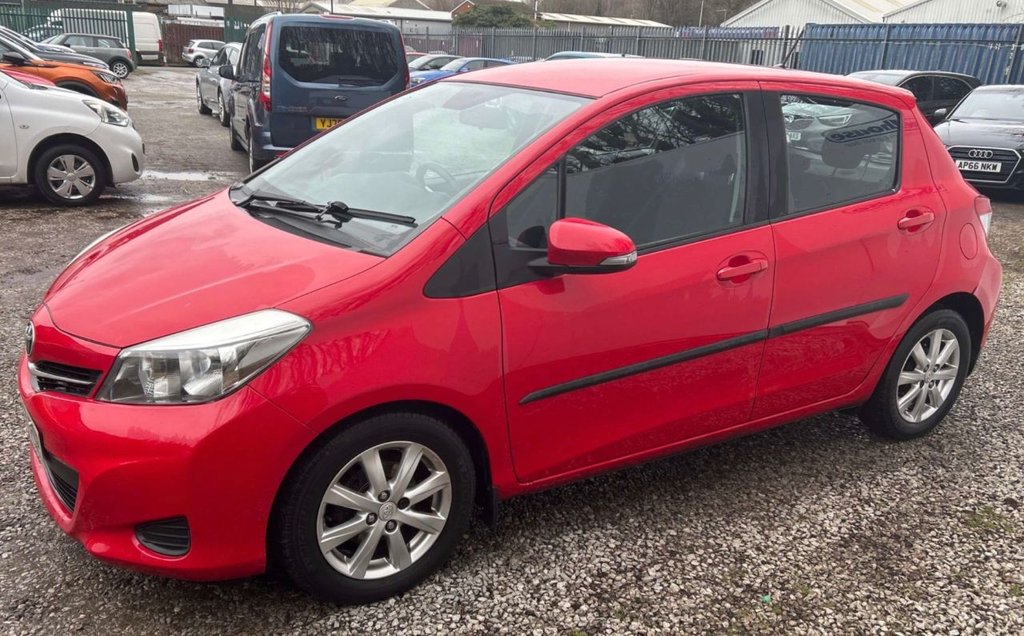 Used Toyota Yaris 2013 for sale - 77976613: Photo 2