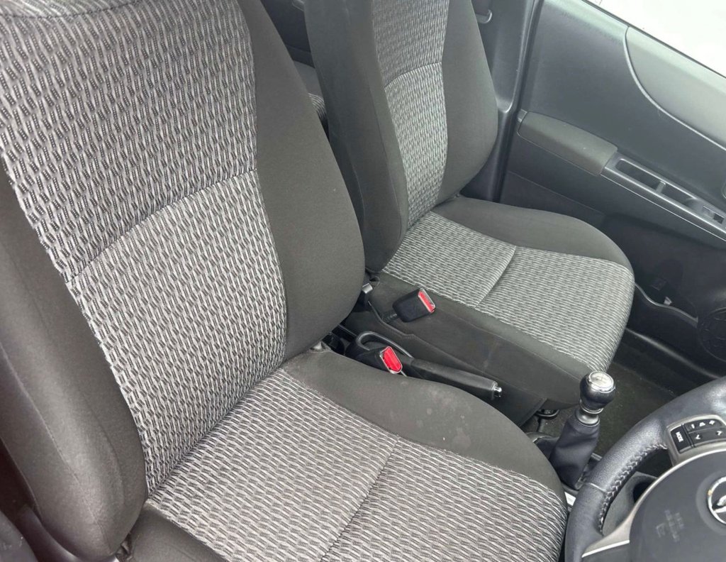 Used Toyota Yaris 2013 for sale - 77976613: Photo 9