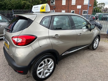 Used Renault Captur 2015 for sale - 75703793: Photo