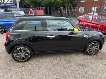 Used MINI Electric Hatch 2020 for sale - 75456576: Photo