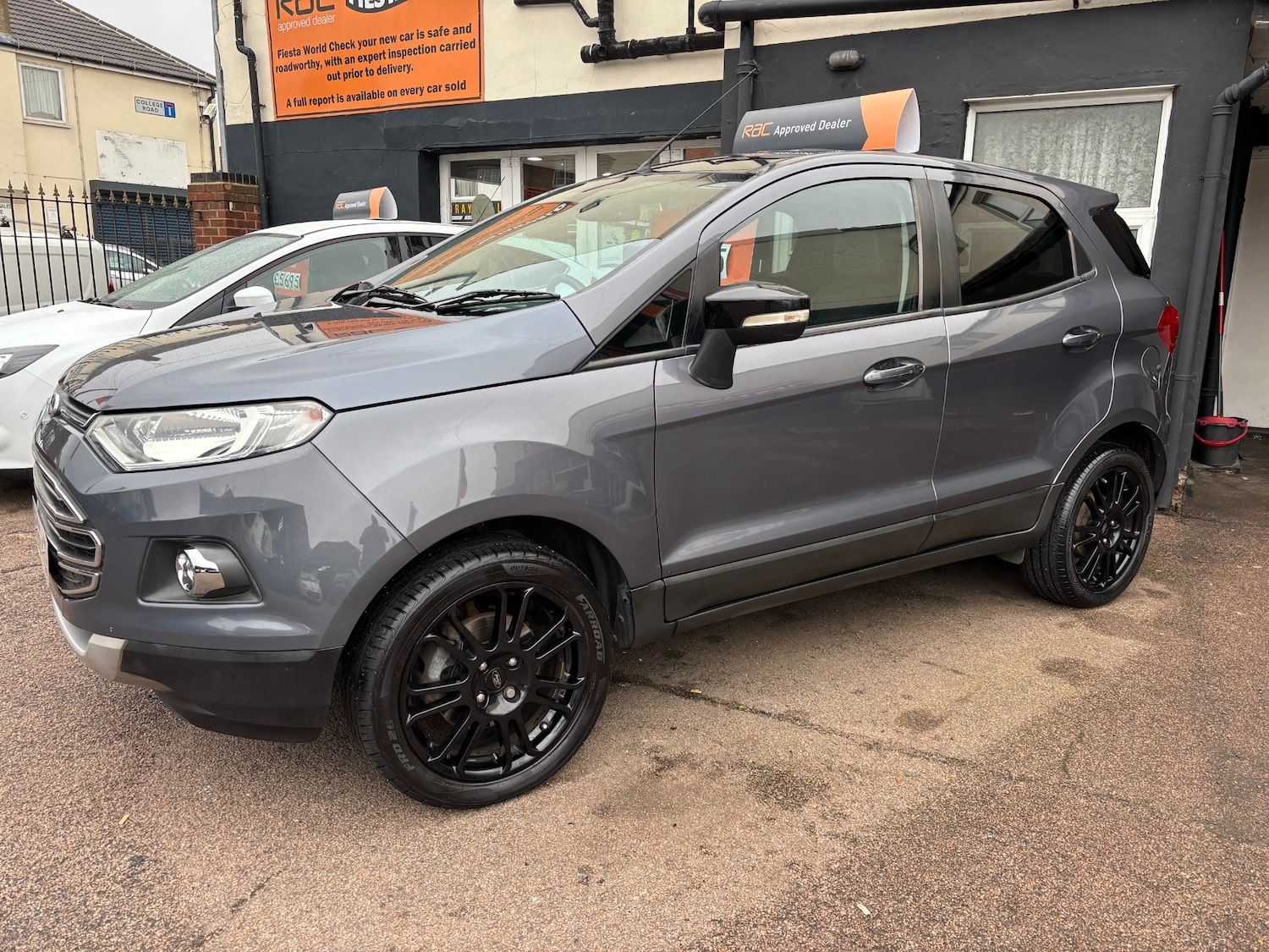 Used Ford Ecosport 2016 for sale - 76381825: Photo 2