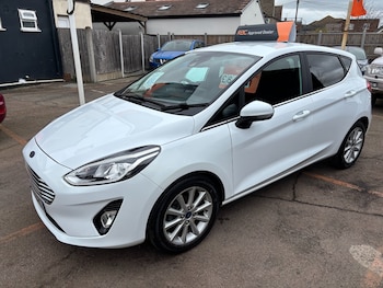 Used Ford Fiesta 2017 for sale - 77931234: Photo