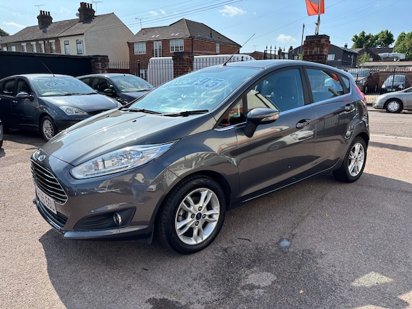 Used Ford Fiesta 2016 for sale - 74949200: Photo 2