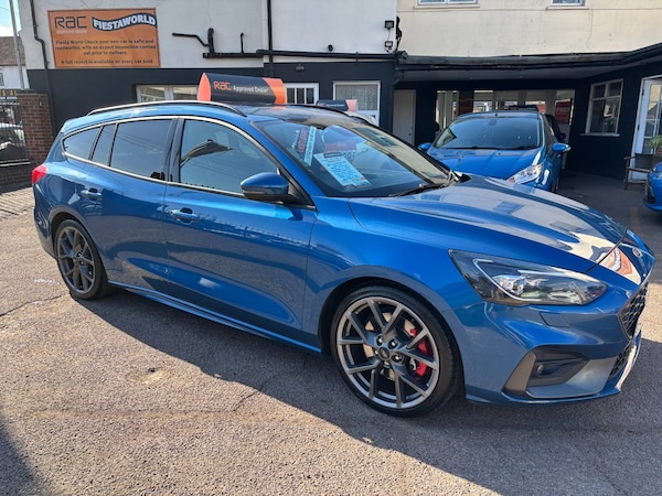 Used Ford Focus 2019 for sale - 76046649: Photo 2