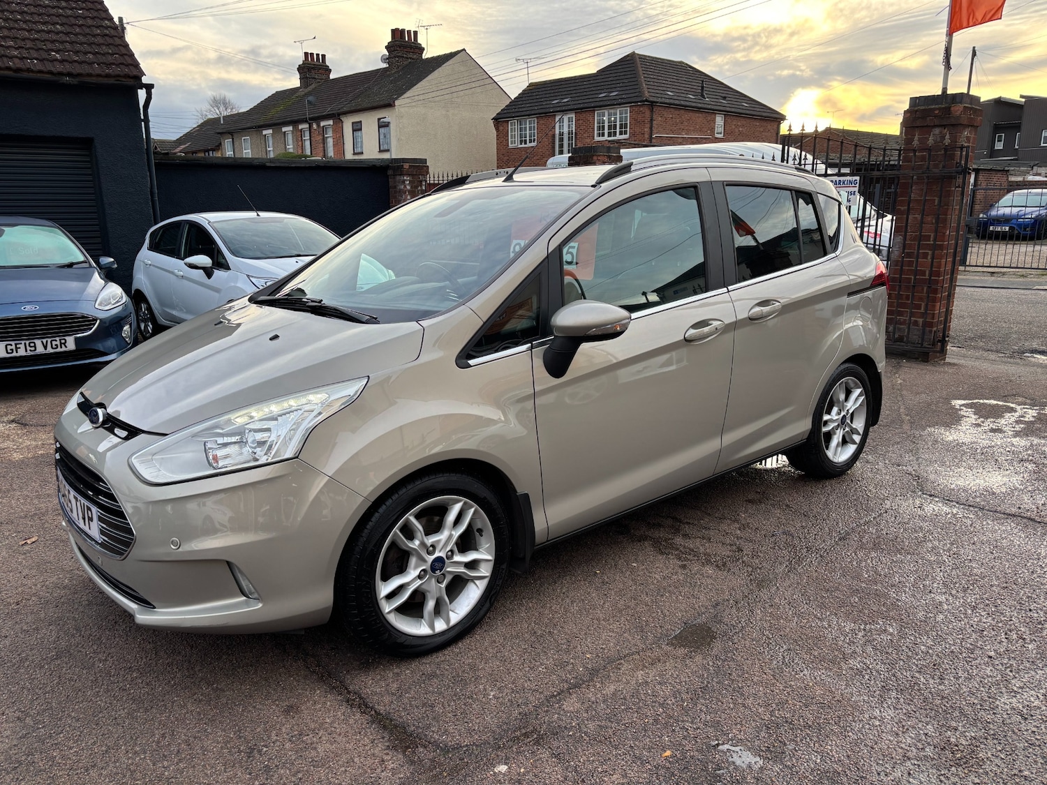 Used Ford B-MAX 2015 for sale - 76891736: Photo 2