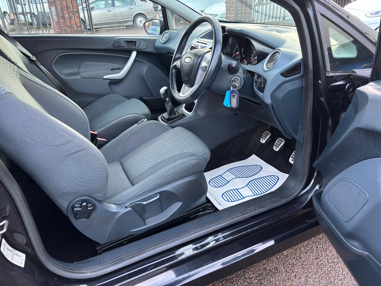 Used Ford Fiesta 2010 for sale - 77258507: Photo 8