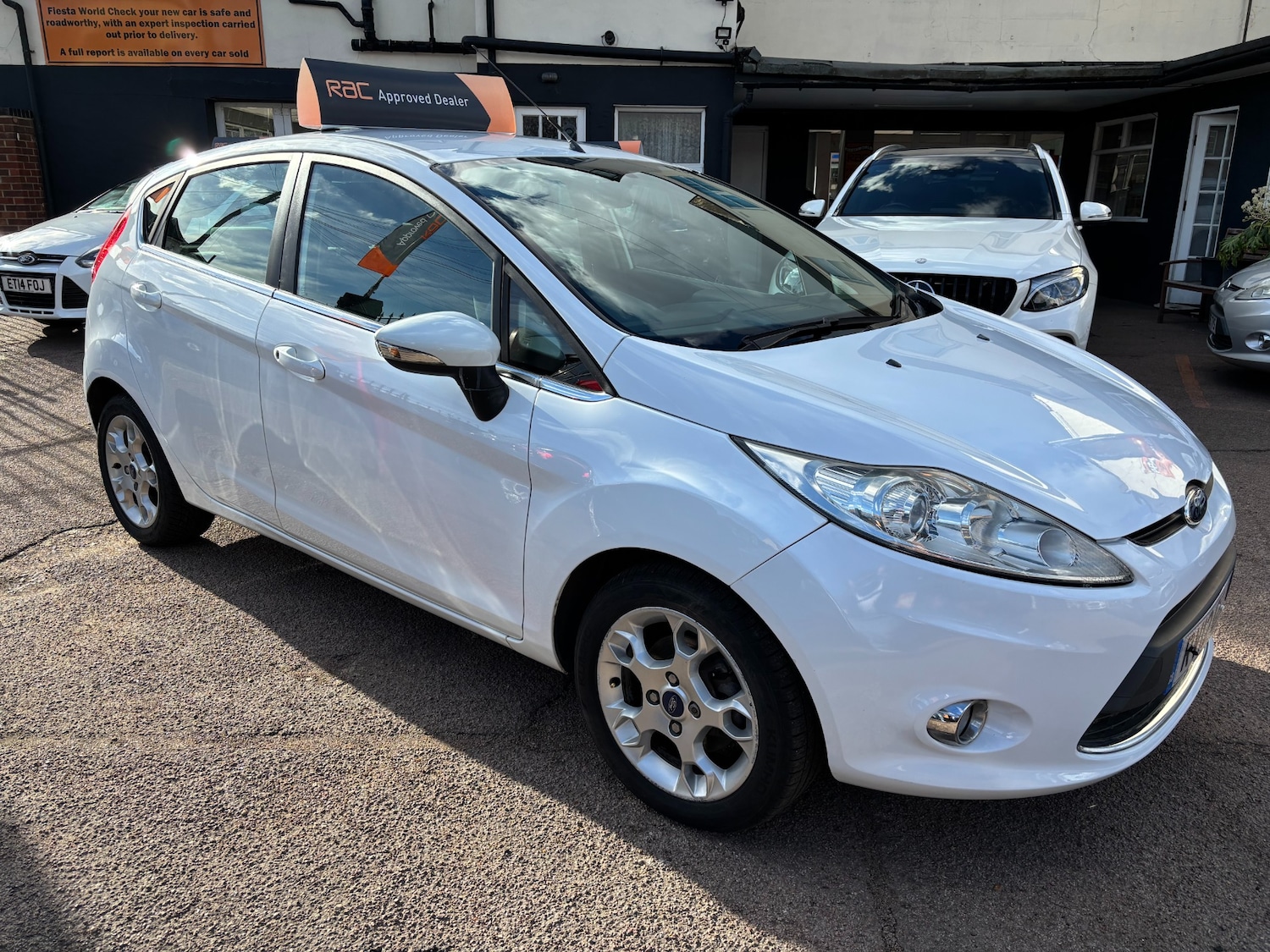 Used Ford Fiesta 2012 for sale - 76331158: Photo 2