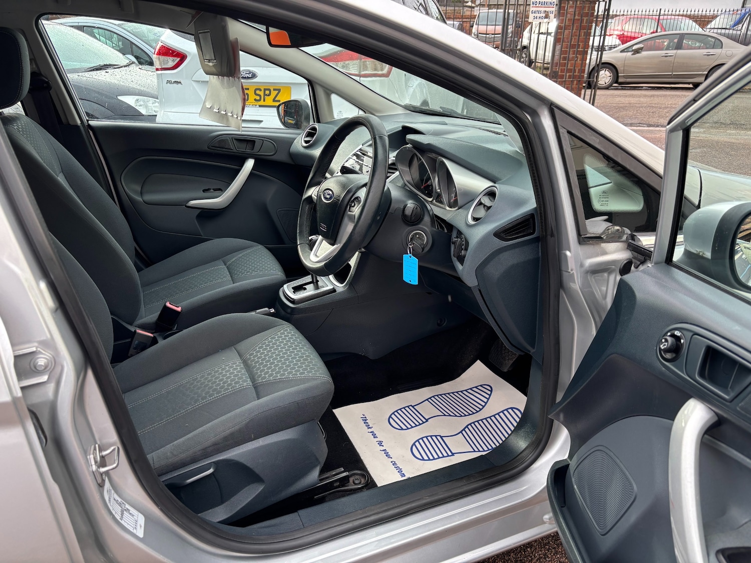 Used Ford Fiesta 2011 for sale - 75849105: Photo 8