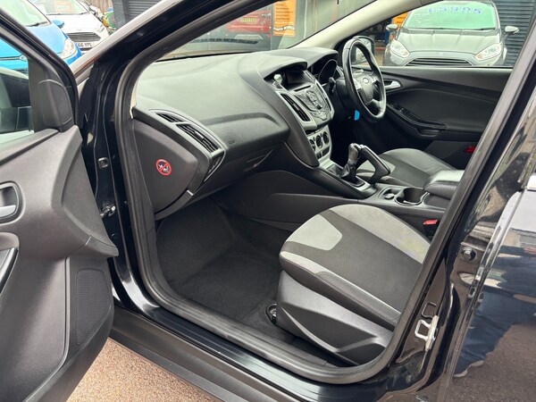 Used Ford Focus 2013 for sale - 76253260: Photo 5