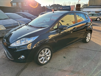 Used Ford Fiesta 2010 for sale - 76611163: Photo