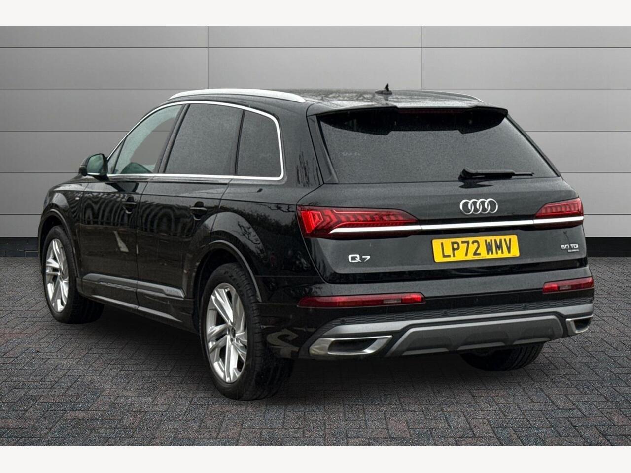 Used Audi Q7 2023 for sale - 76676420: Photo 3