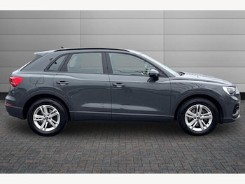 Used Audi Q3 2023 for sale - 77927039: Photo