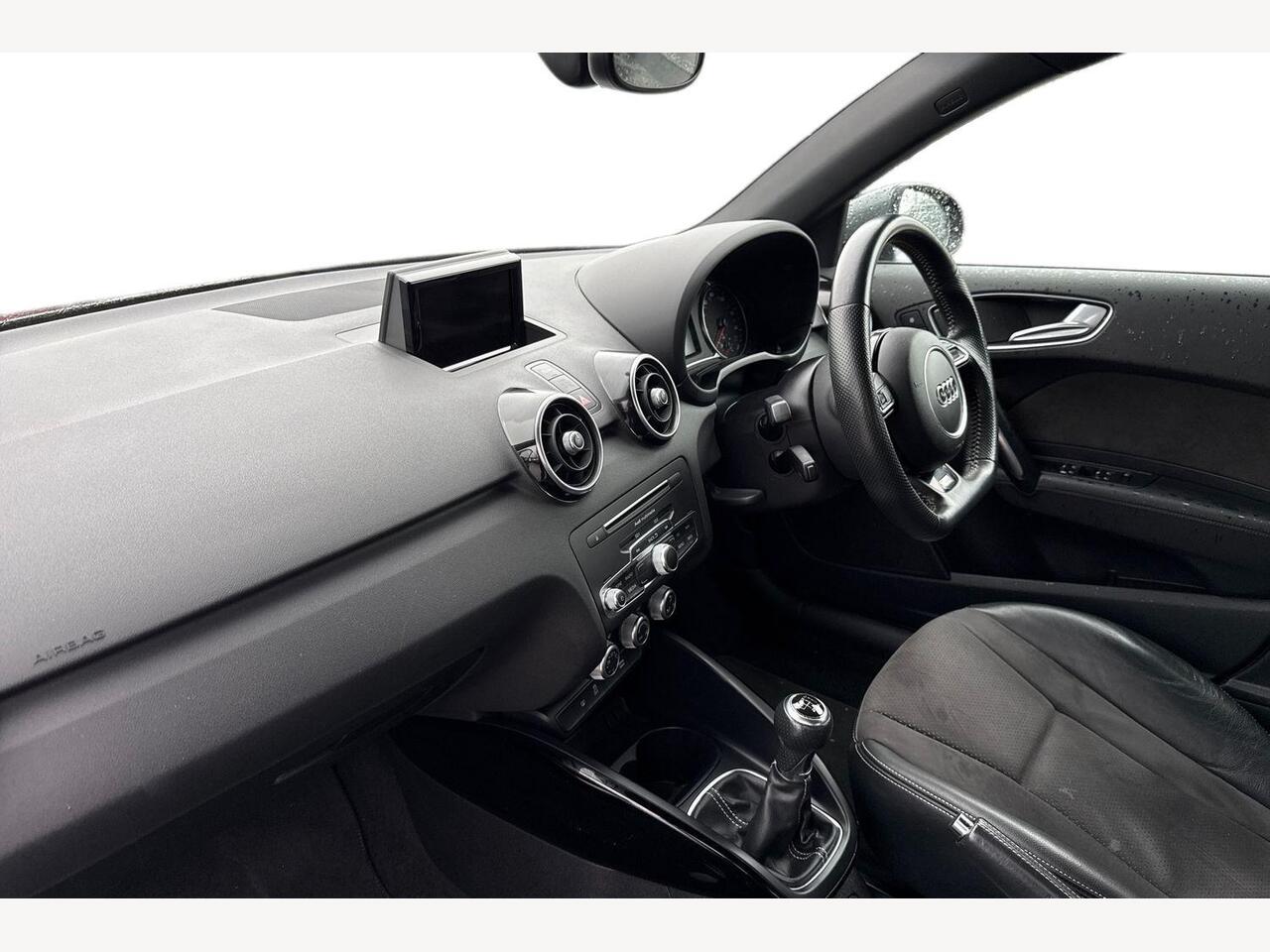 Used Audi A1 2017 for sale - 76999079: Photo 2