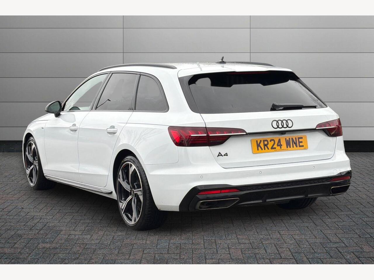 Used Audi A4 2024 for sale - 77498371: Photo 3