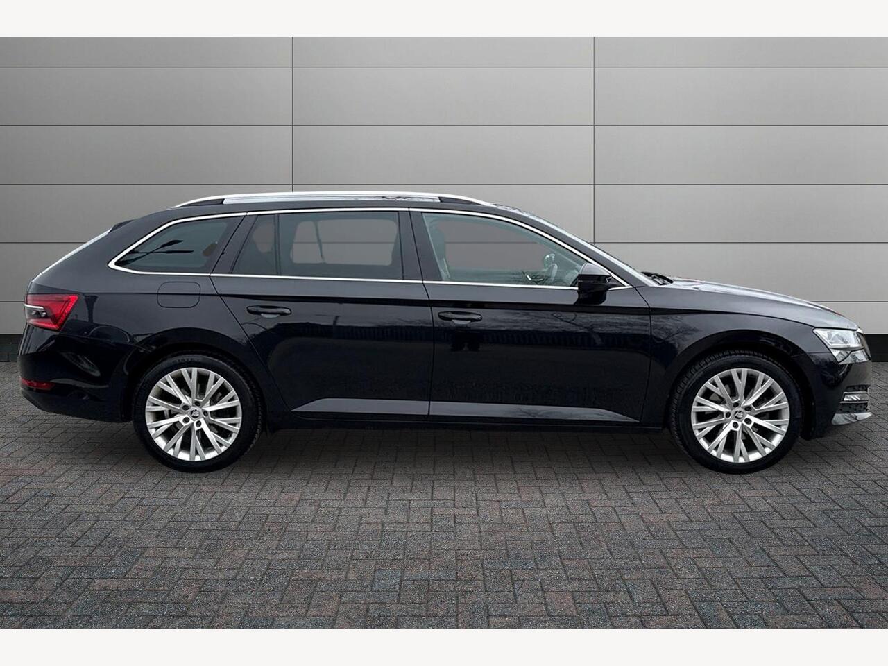 Used Skoda Superb 2023 for sale - 77613865: Photo 4