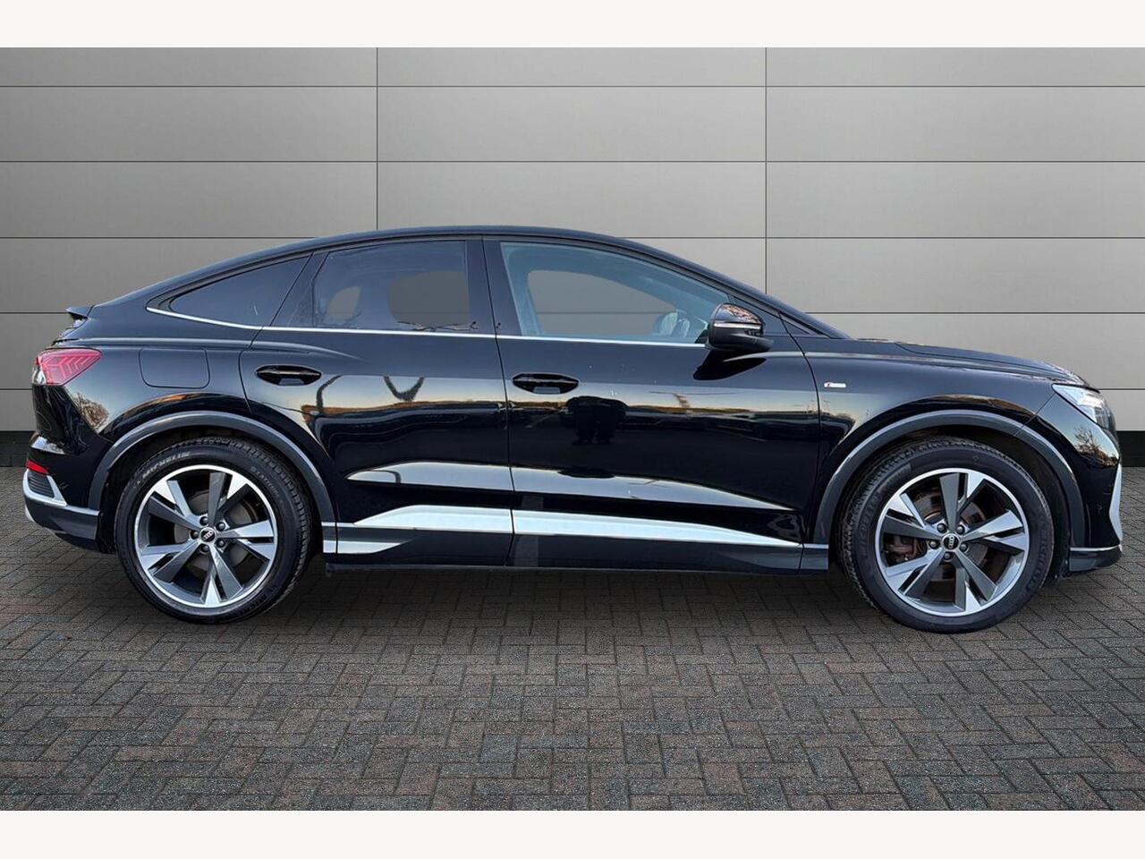 Used Audi Q4 e-tron 2022 for sale - 76745018: Photo 4