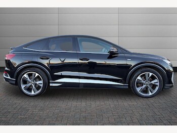 Used Audi Q4 e-tron 2022 for sale - 76745018: Photo