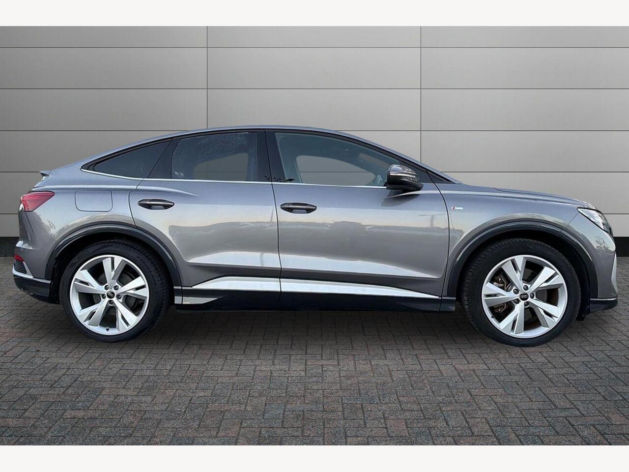 Used Audi Q4 e-tron 2023 for sale - 76999101: Photo 4