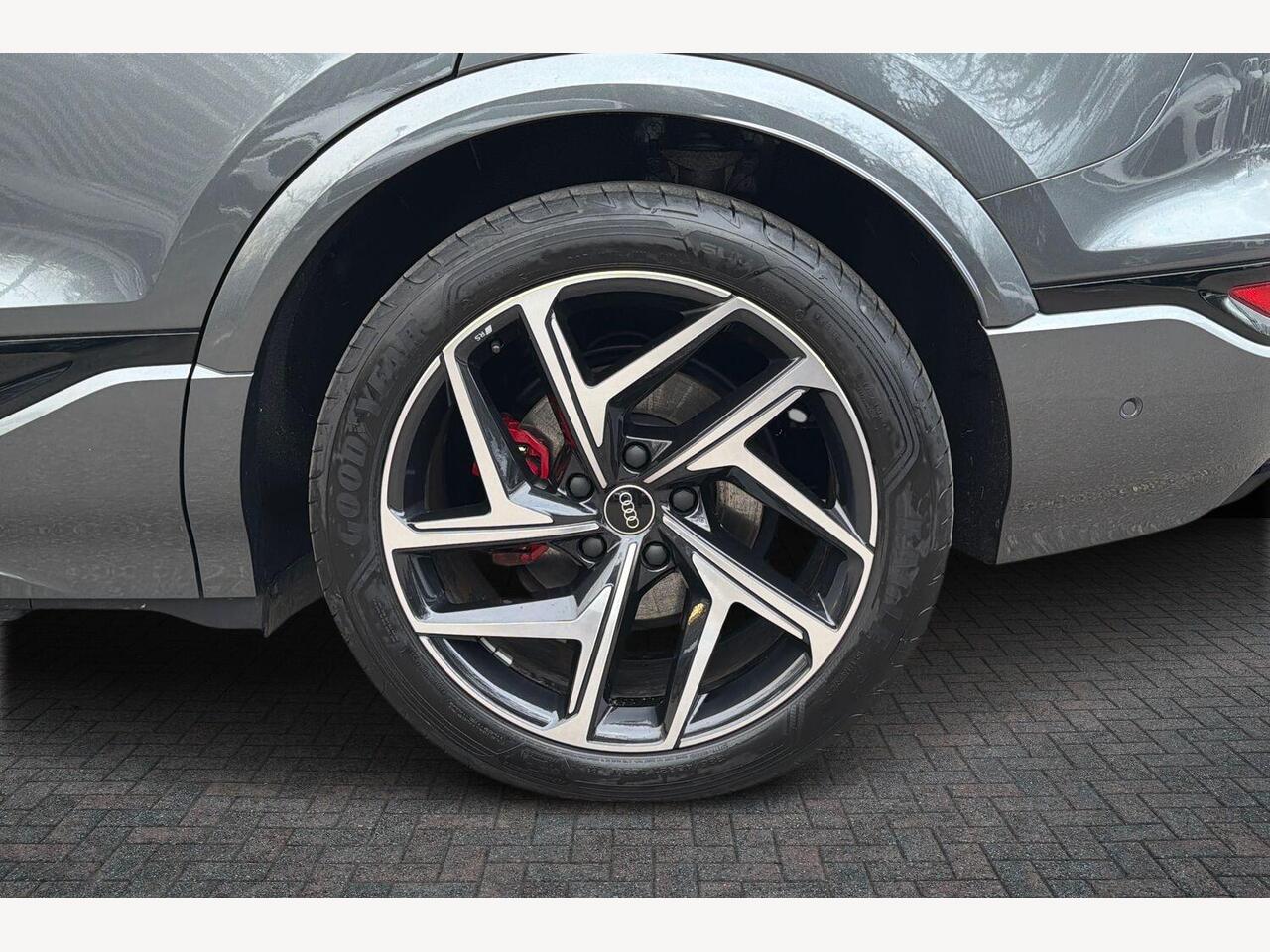 Used Audi Q6 e-tron 2025 for sale - 77809811: Photo 5