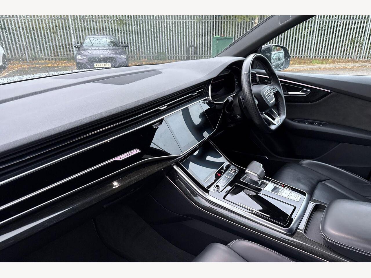 Used Audi Q8 2021 for sale - 76680805: Photo 2