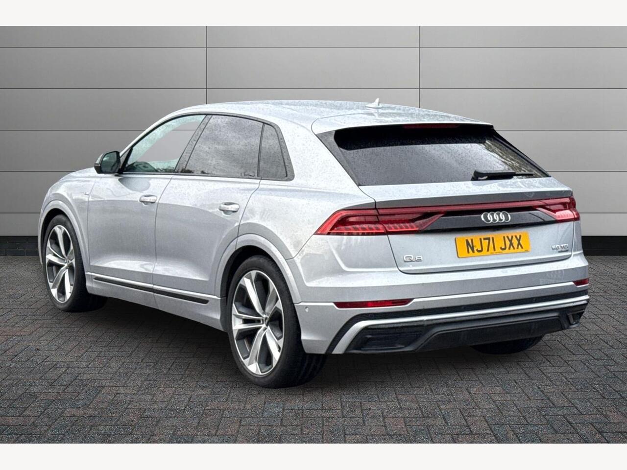Used Audi Q8 2021 for sale - 76680805: Photo 3