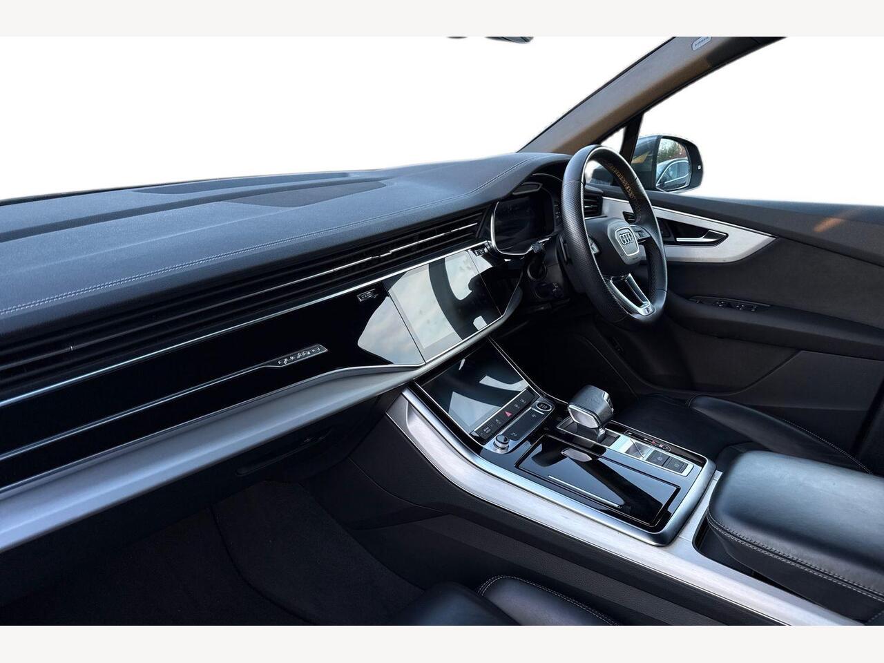 Used Audi Q7 2023 for sale - 77346526: Photo 2