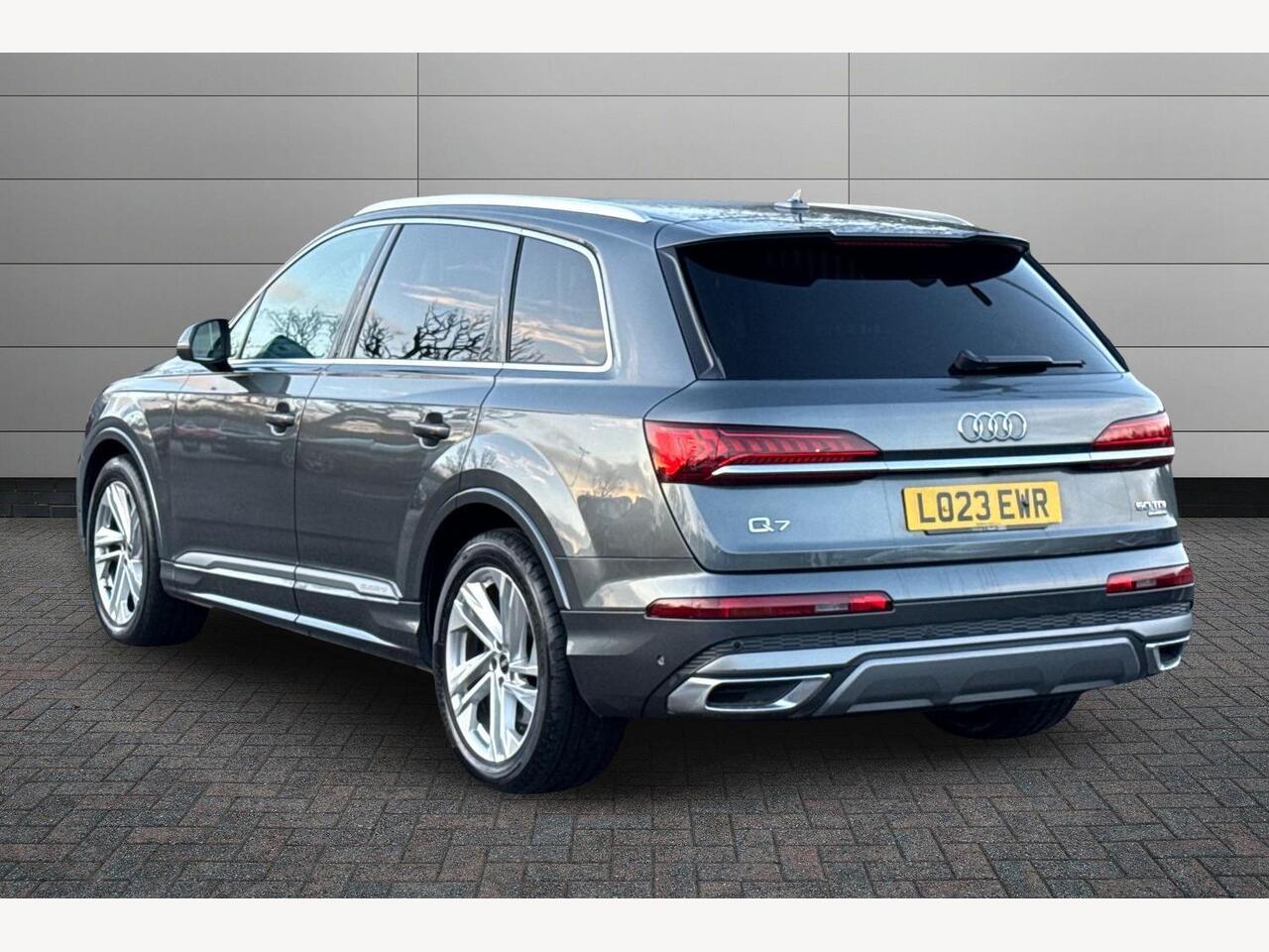 Used Audi Q7 2023 for sale - 77346526: Photo 3
