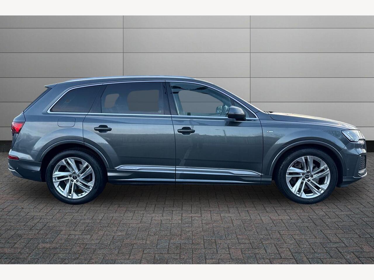 Used Audi Q7 2023 for sale - 77346526: Photo 4