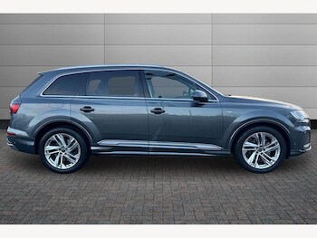 Used Audi Q7 2023 for sale - 77346526: Photo