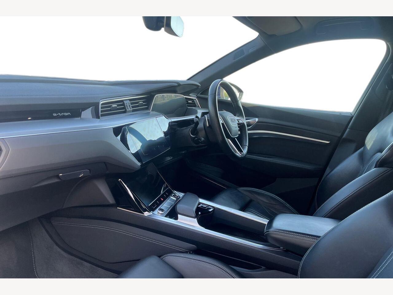 Used Audi e-tron 2022 for sale - 78169182: Photo 2