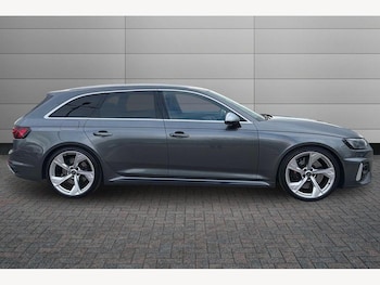 Used Audi RS4 2023 for sale - 77673302: Photo