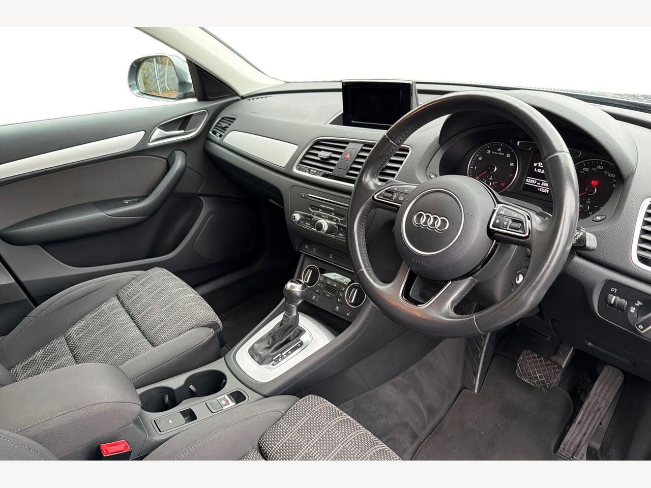 Used Audi Q3 2017 for sale - 76772842: Photo 6