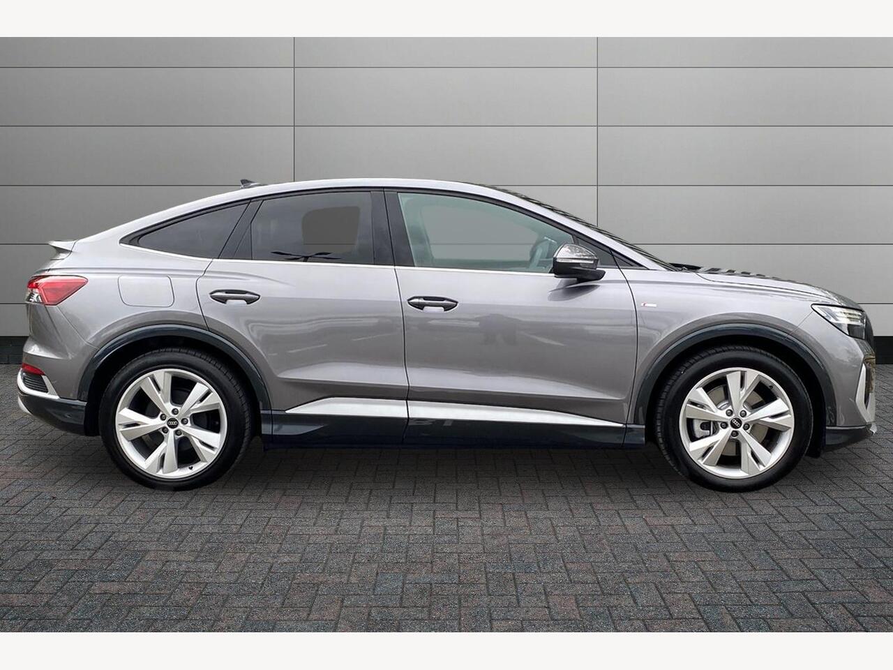 Used Audi Q4 e-tron 2025 for sale - 76679143: Photo 4