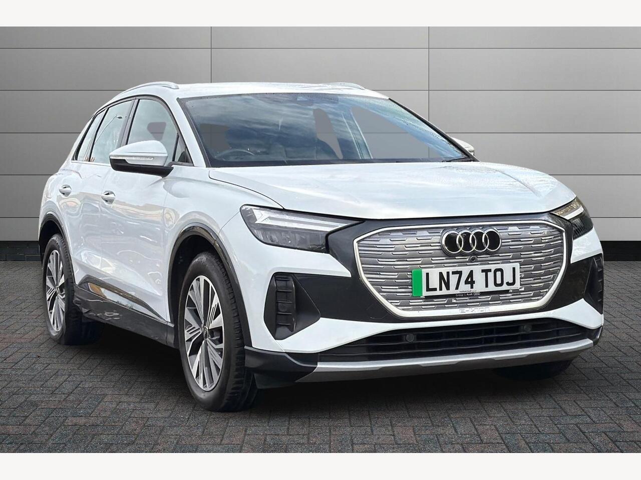 Used Audi Q4 e-tron 2024 for sale - 76677269: Photo 1