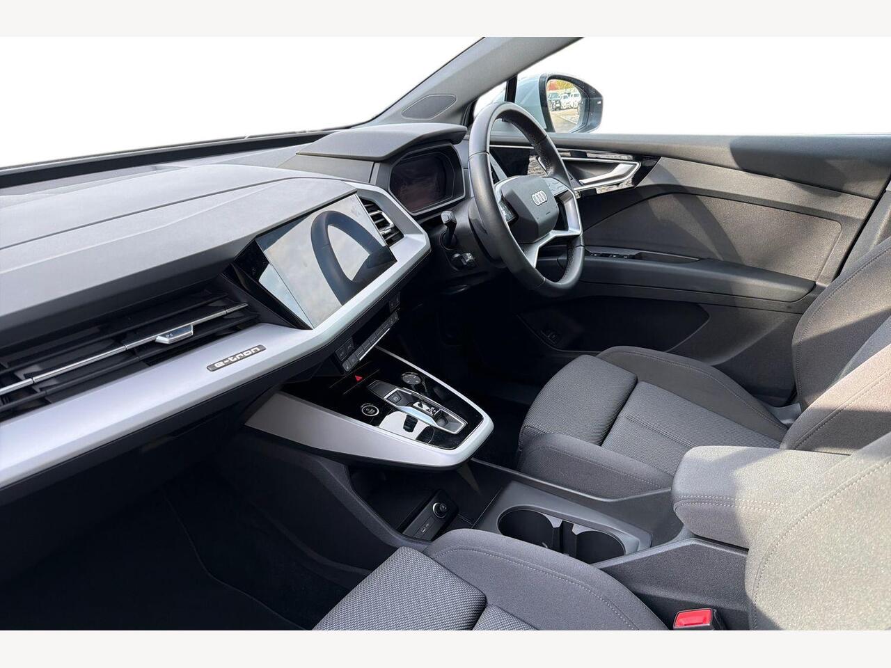 Used Audi Q4 e-tron 2024 for sale - 76677269: Photo 2