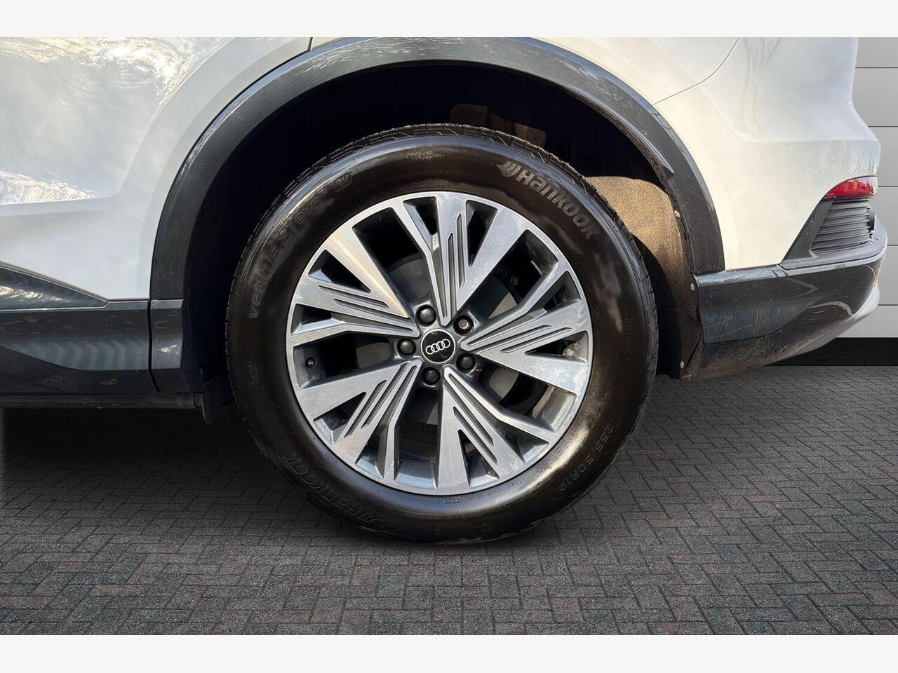 Used Audi Q4 e-tron 2024 for sale - 76677269: Photo 5