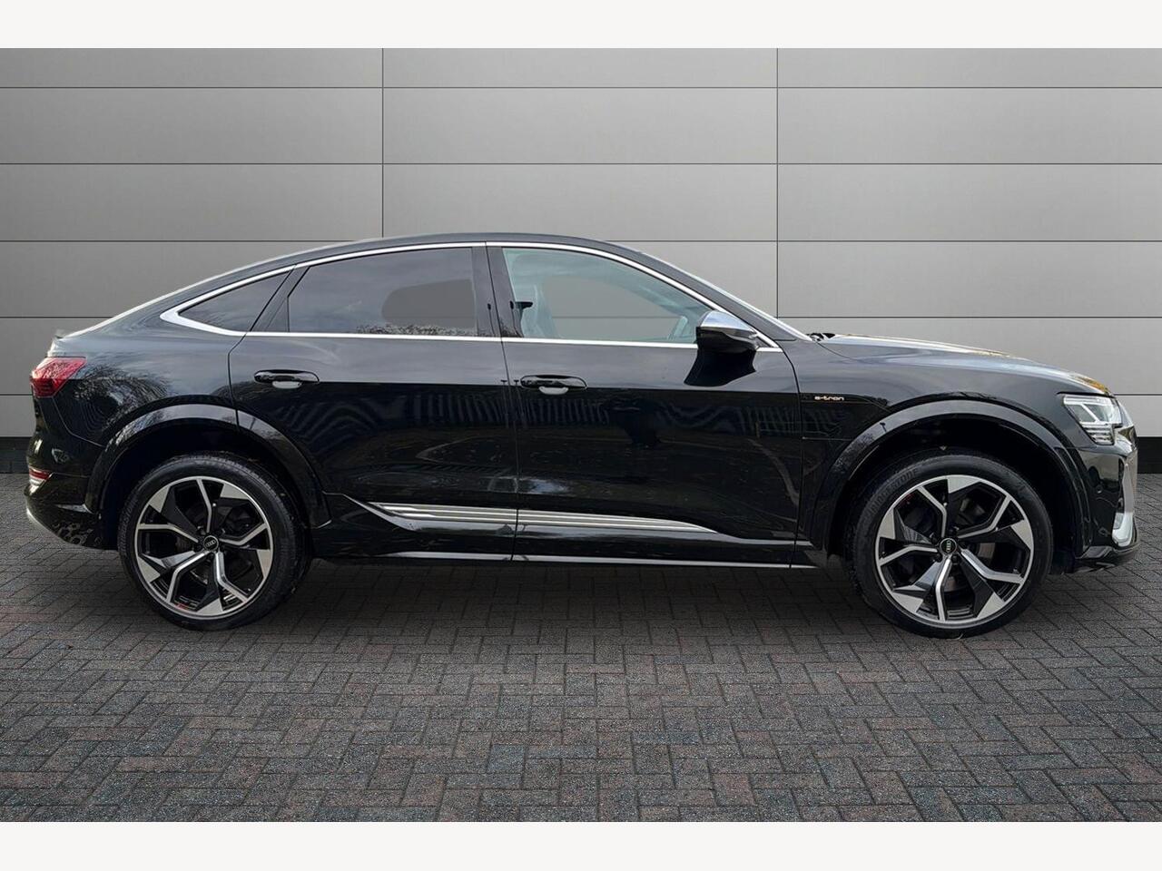 Used Audi e-tron 2021 for sale - 76680815: Photo 4