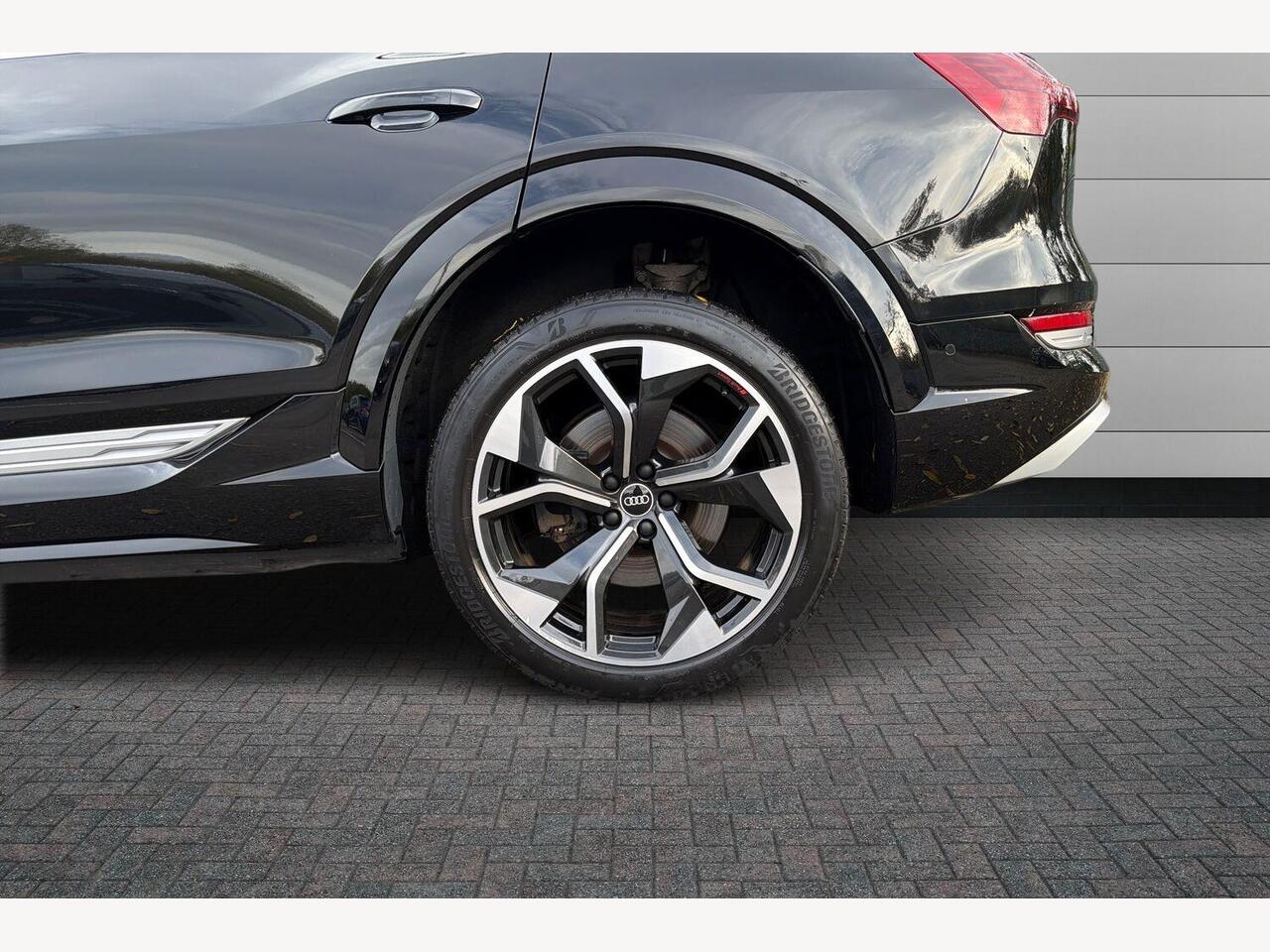 Used Audi e-tron 2021 for sale - 76680815: Photo 5