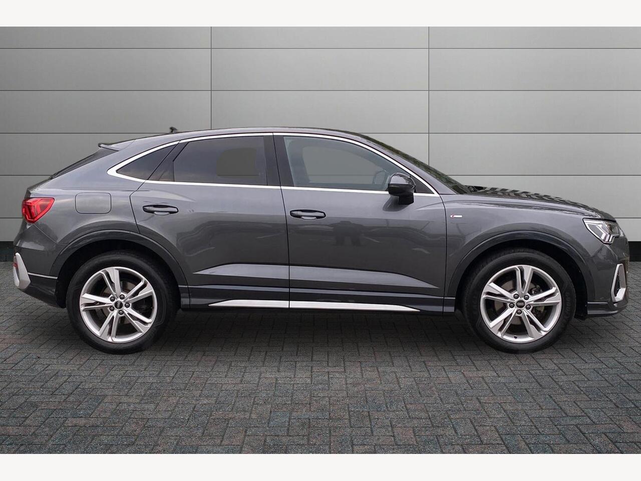 Used Audi Q3 2023 for sale - 76675721: Photo 4