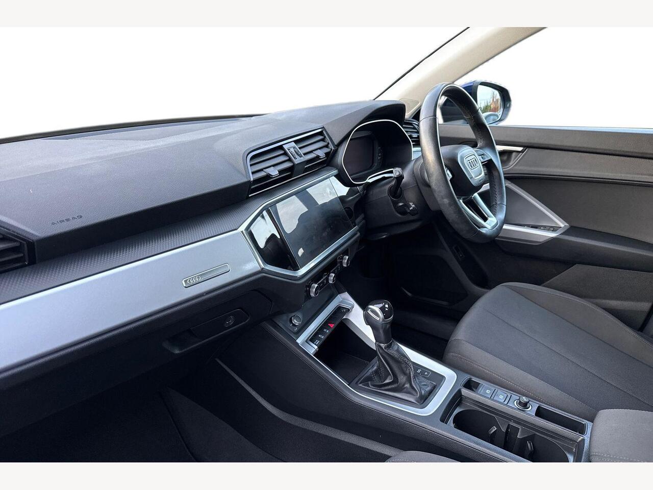 Used Audi Q3 2023 for sale - 76676536: Photo 2