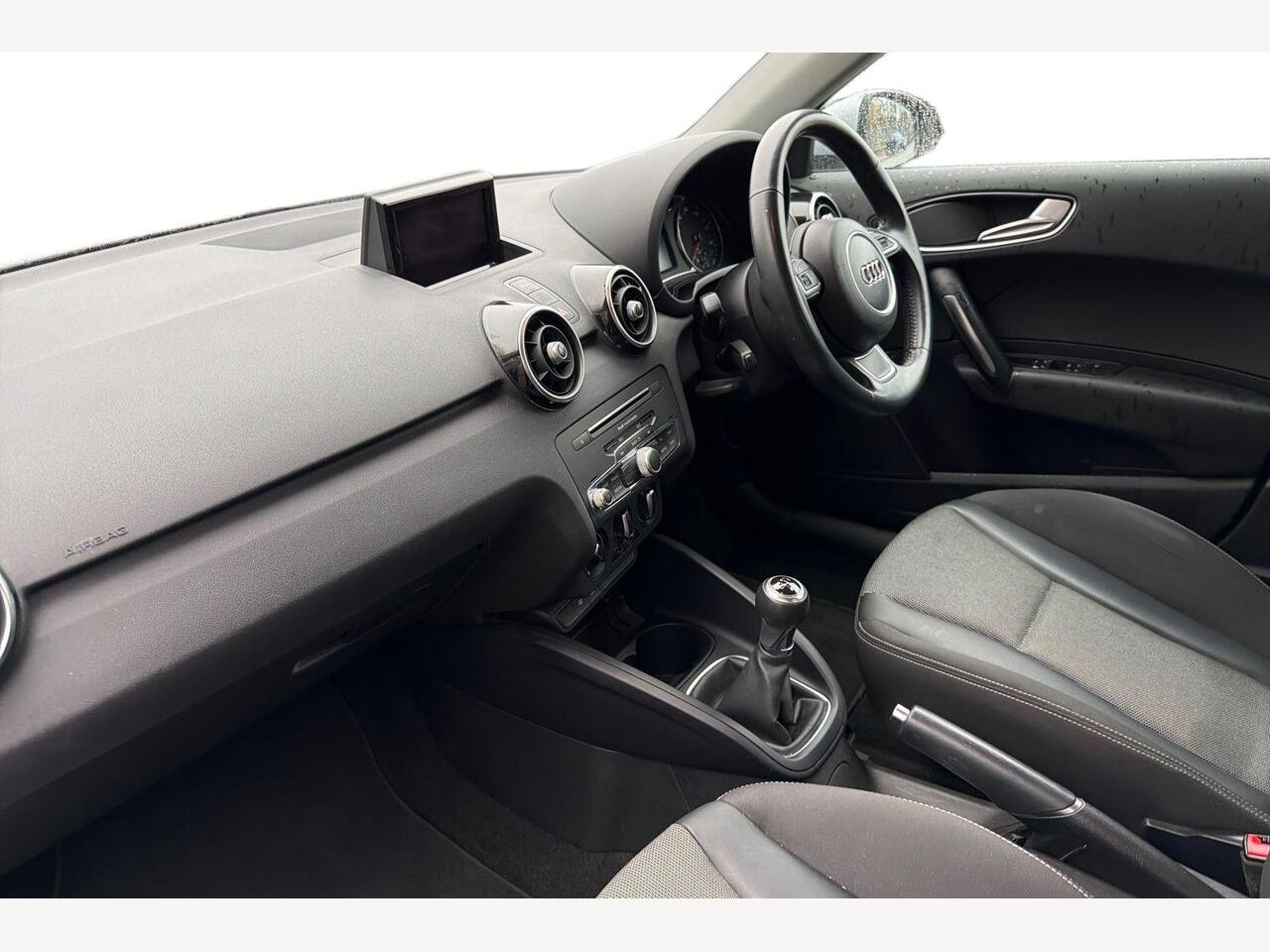 Used Audi A1 2018 for sale - 76772896: Photo 2