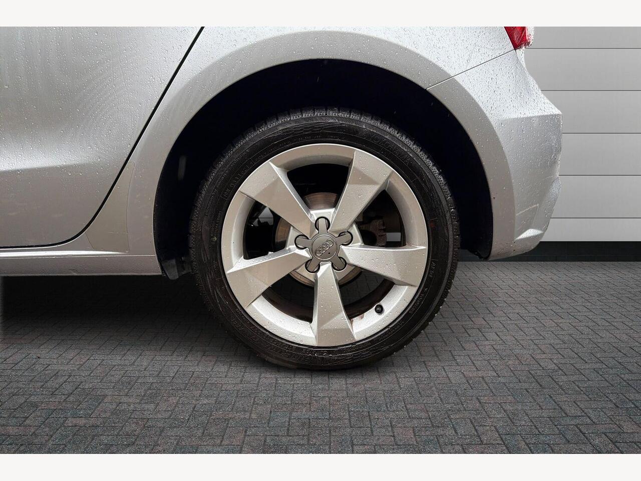 Used Audi A1 2018 for sale - 76772896: Photo 5